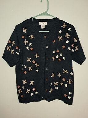 Black Short-Sleeve Button Vintage Cardigan with Embroidered Flowers